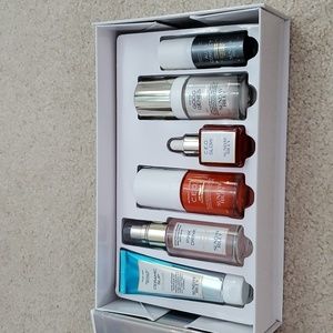 NIB Sunday Riley Travel with Me 6-Piece Skincare Essentials Kit